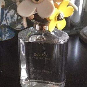 Daisy  Marc Jacob Eau So Fresh